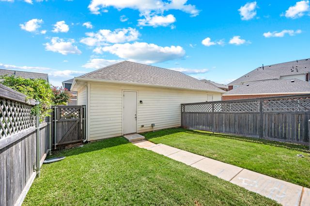 8854 Ice House Drive, North Richland Hills, TX 76180