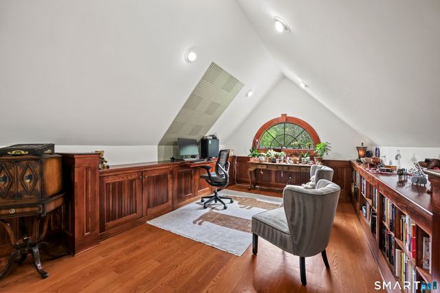 207 Great Pond Road, Simsbury, CT 06070