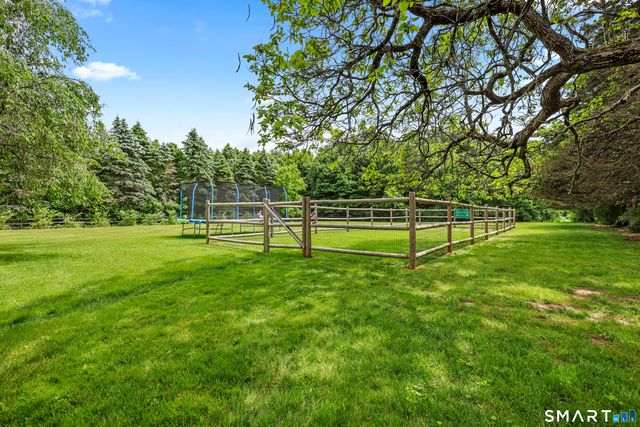 207 Great Pond Road, Simsbury, CT 06070