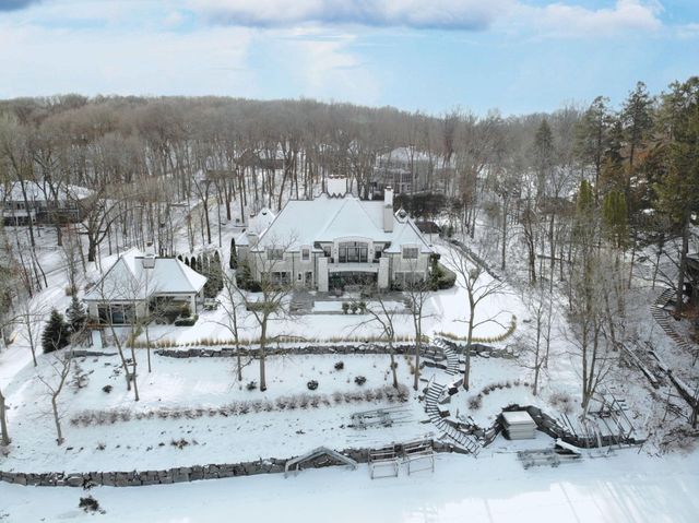 4750 Baycliffe Drive, Excelsior, MN 55331