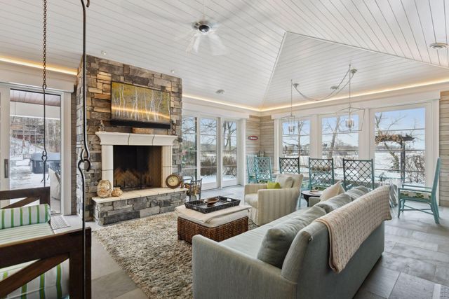 4750 Baycliffe Drive, Excelsior, MN 55331
