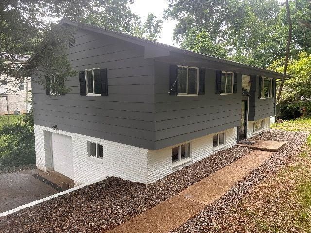 18 Liberty Lane, Huntington, WV 25705