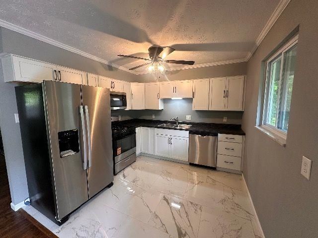 18 Liberty Lane, Huntington, WV 25705