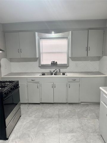 5634 Belneath Street, Houston, TX 77033