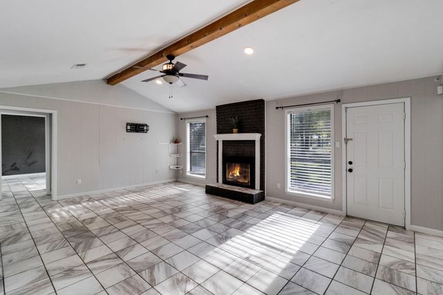 426 Candlelight Lane, Livingston, TX 77351