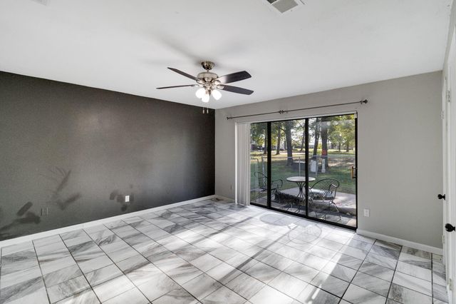 426 Candlelight Lane, Livingston, TX 77351