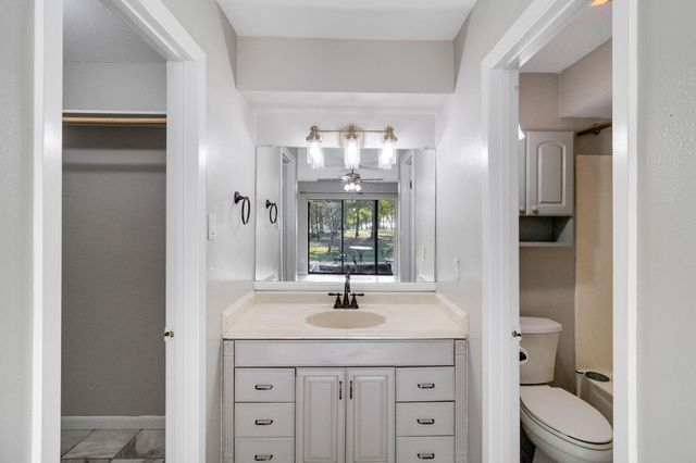 426 Candlelight Lane, Livingston, TX 77351