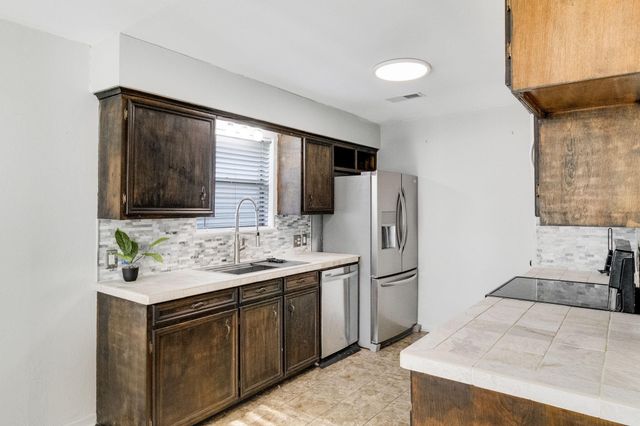 426 Candlelight Lane, Livingston, TX 77351