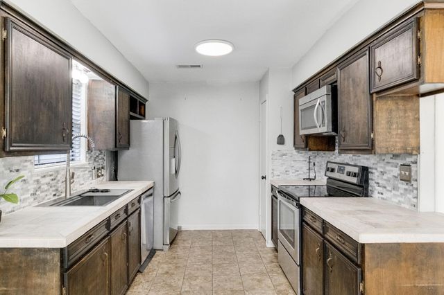 426 Candlelight Lane, Livingston, TX 77351