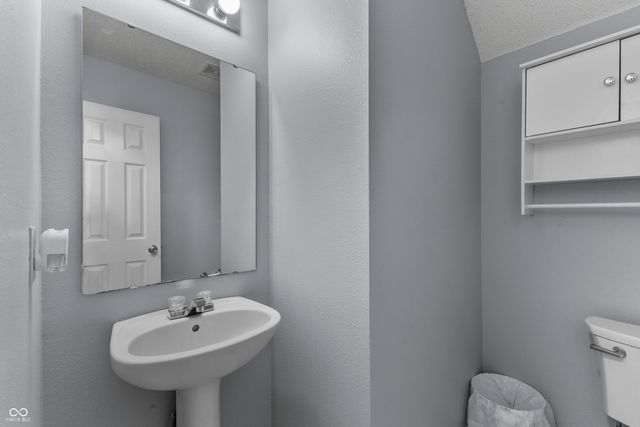759 Harvest Meadow Way, Whiteland, IN 46184