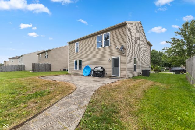 759 Harvest Meadow Way, Whiteland, IN 46184