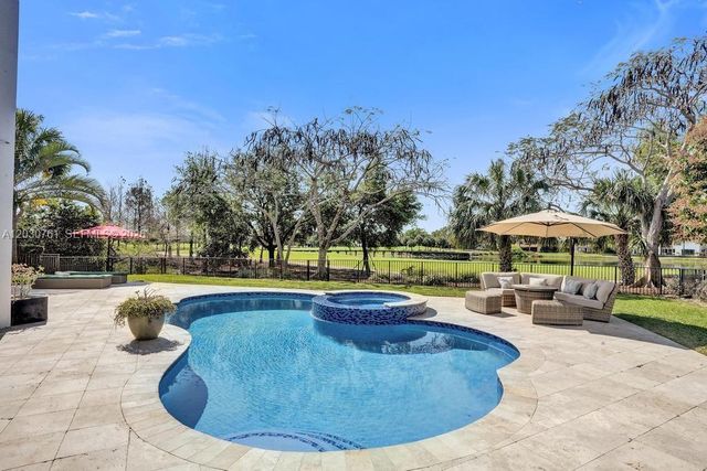 10292 Emerson St, Parkland, FL 33076