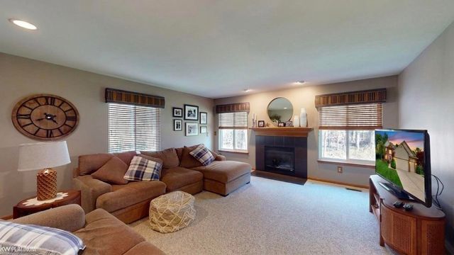 32134 Persimmon Lane, Chesterfield, MI 48047