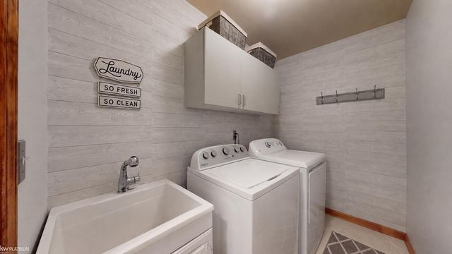 32134 Persimmon Lane, Chesterfield, MI 48047