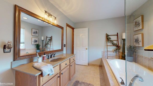 32134 Persimmon Lane, Chesterfield, MI 48047