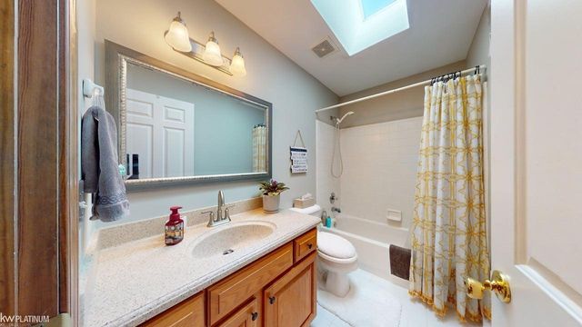 32134 Persimmon Lane, Chesterfield, MI 48047