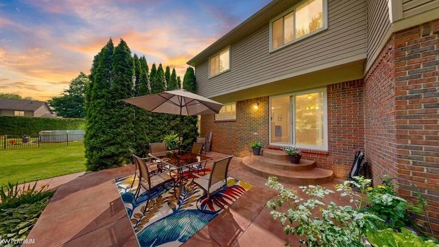 32134 Persimmon Lane, Chesterfield, MI 48047