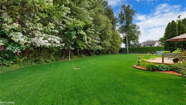 32134 Persimmon Lane, Chesterfield, MI 48047