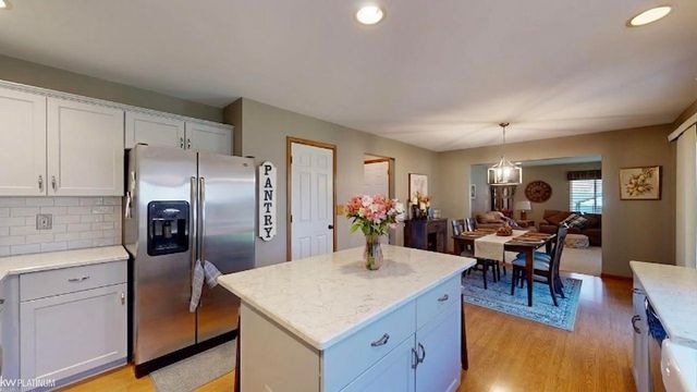 32134 Persimmon Lane, Chesterfield, MI 48047