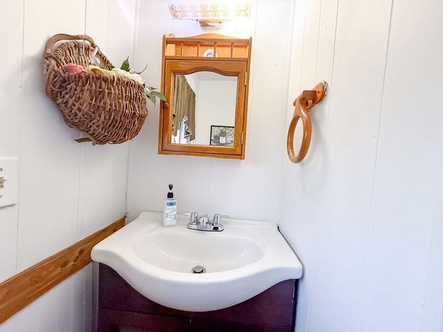 535 Jackson Arm Rd., Karnack, TX 75661