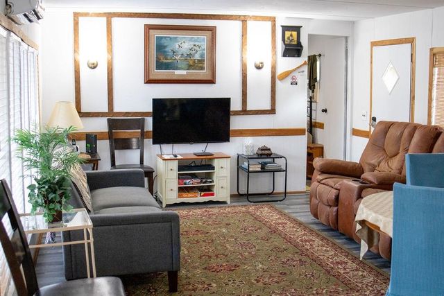 535 Jackson Arm Rd., Karnack, TX 75661