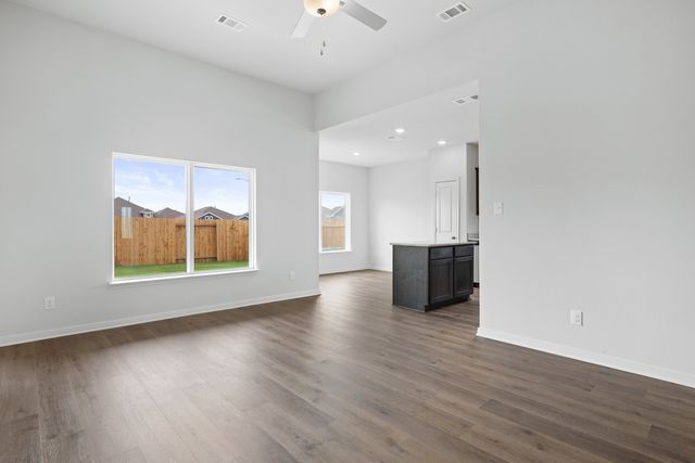 9637 Logan Square Drive, Fort Worth, TX 76140