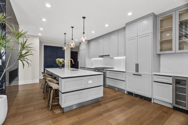 1425 W Fullerton Avenue 3N, Chicago, IL 60614