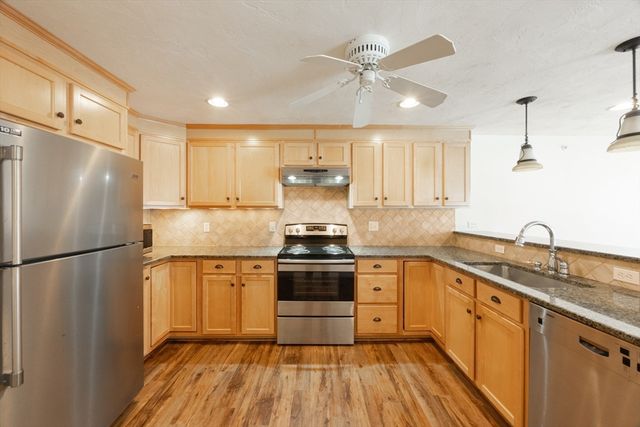 94 Pine Hill 94, Mashpee, MA 02649