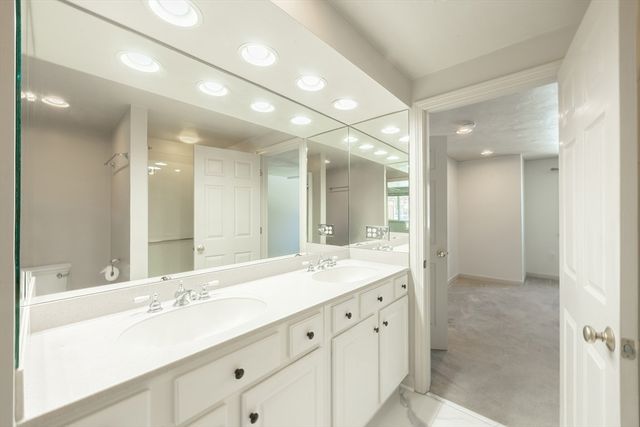 94 Pine Hill 94, Mashpee, MA 02649