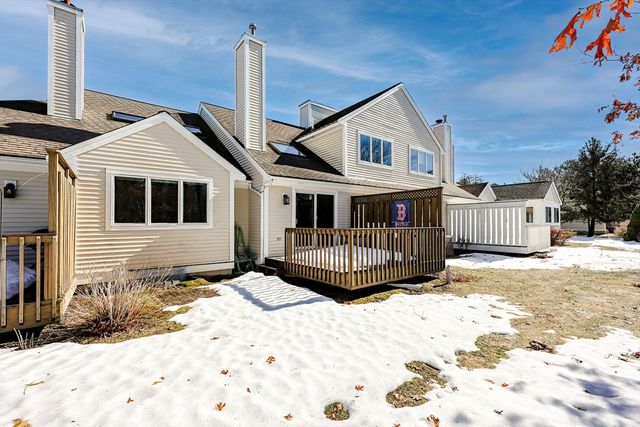 94 Pine Hill 94, Mashpee, MA 02649