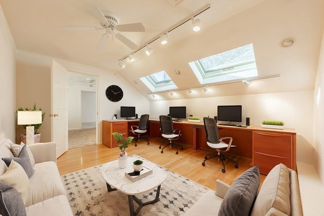 94 Pine Hill 94, Mashpee, MA 02649