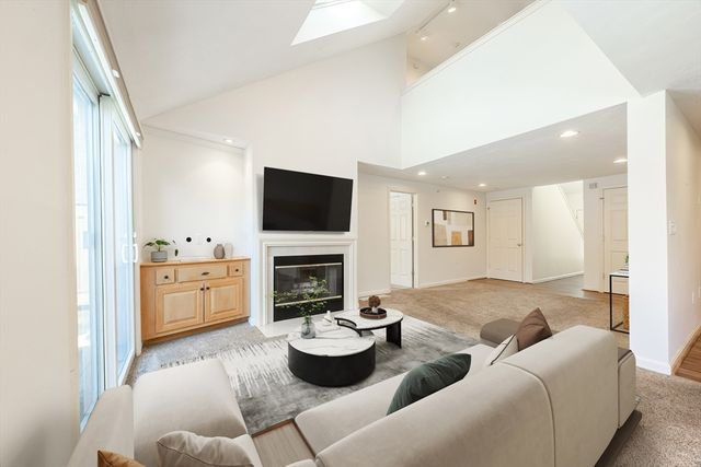 94 Pine Hill 94, Mashpee, MA 02649