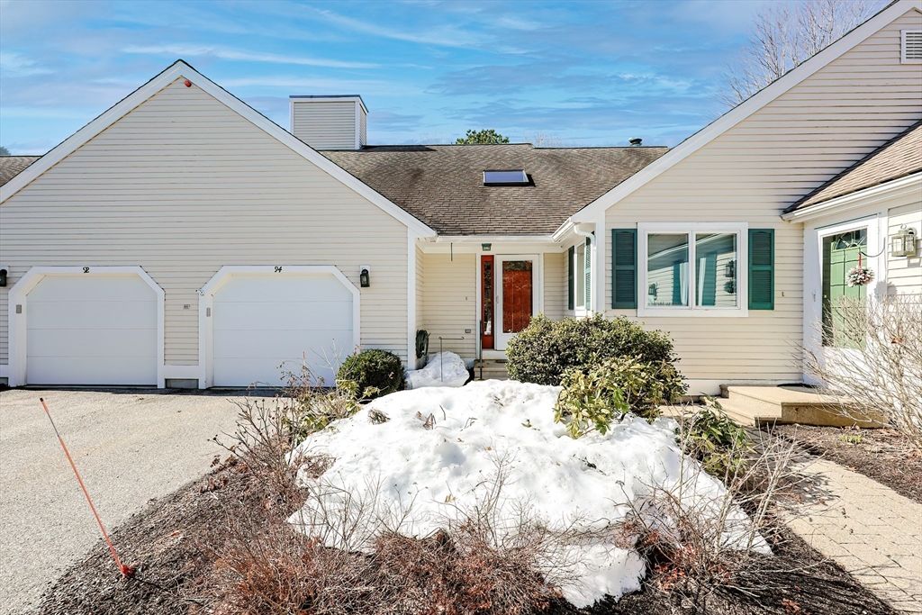 94 Pine Hill 94, Mashpee, MA 02649