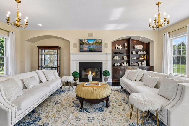 8585 Kelzer Pond Drive, Victoria, MN 55386