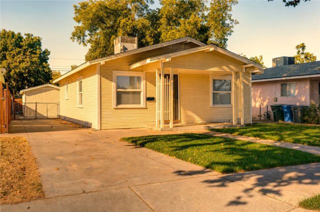 828 W 23rd Street, Merced, CA 95340