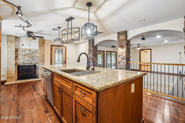 12103 S TOMI Drive, Phoenix, AZ 85044