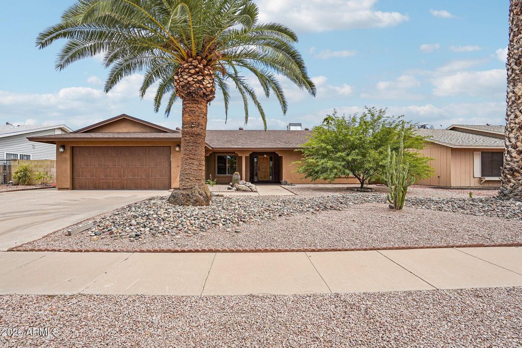12103 S TOMI Drive, Phoenix, AZ 85044