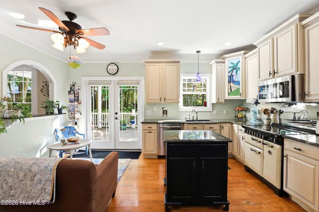 310 Bayshore Drive, Wilmington, NC 28411