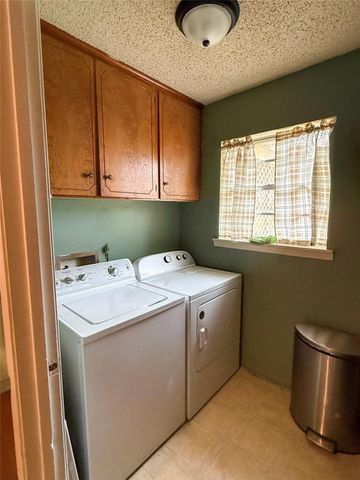 616 Lakeview Drive, Grapeland, TX 75844