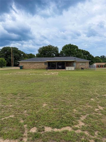 616 Lakeview Drive, Grapeland, TX 75844