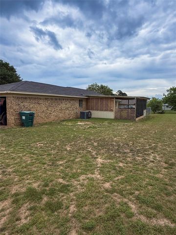 616 Lakeview Drive, Grapeland, TX 75844