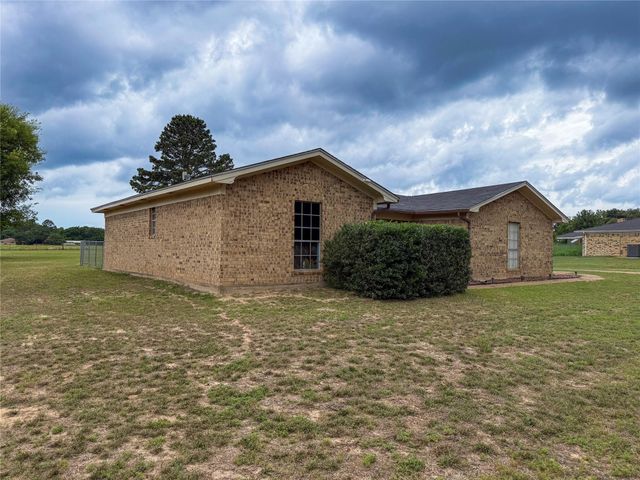 616 Lakeview Drive, Grapeland, TX 75844