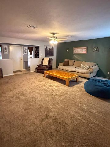 616 Lakeview Drive, Grapeland, TX 75844
