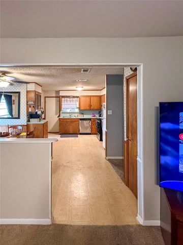 616 Lakeview Drive, Grapeland, TX 75844
