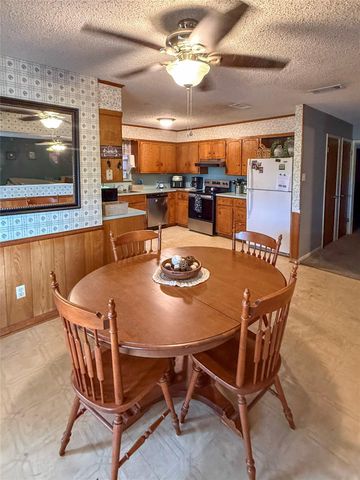 616 Lakeview Drive, Grapeland, TX 75844