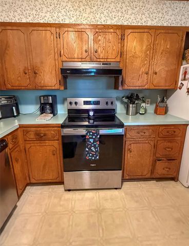 616 Lakeview Drive, Grapeland, TX 75844