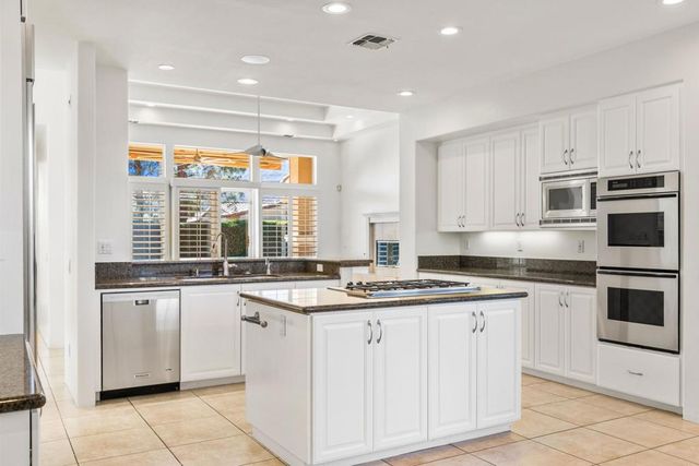 14 Collegiate Circle, Rancho Mirage, CA 92270