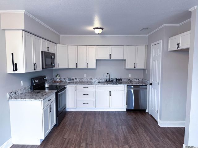 8849 SW Asphodel St, Denham Springs, LA 70726