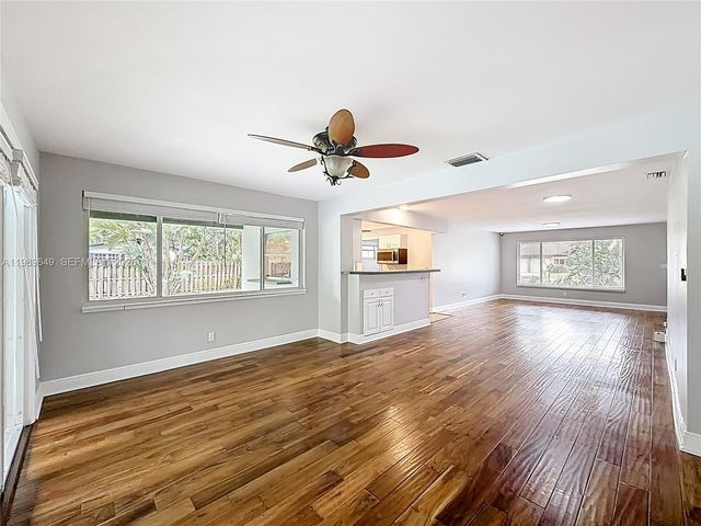 4330 SW 7th St, Plantation, FL 33317