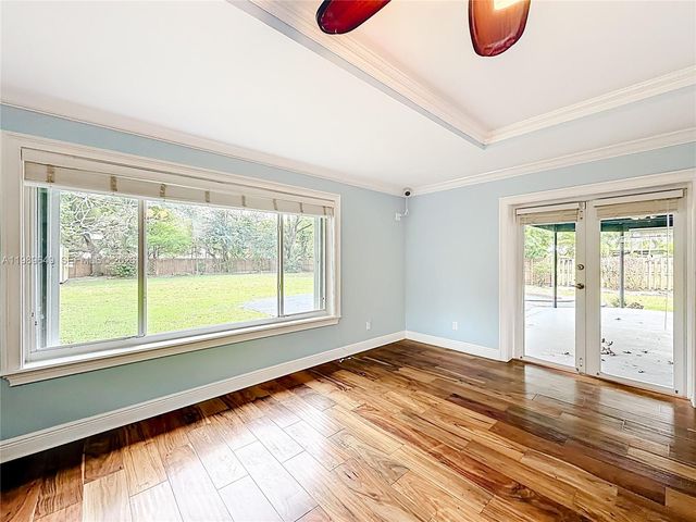 4330 SW 7th St, Plantation, FL 33317